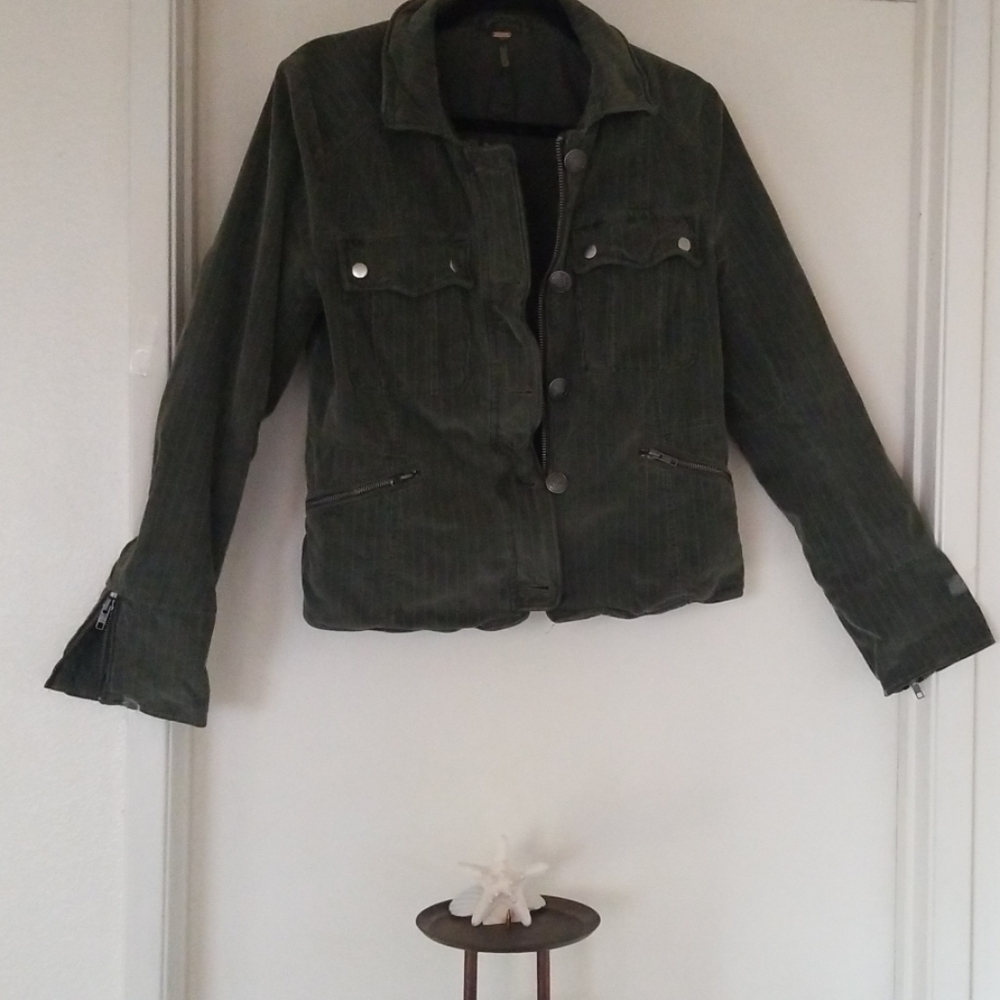 Free people corduroy jacket.